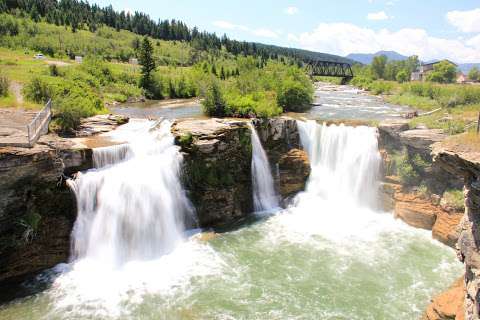 Lundbreck Falls